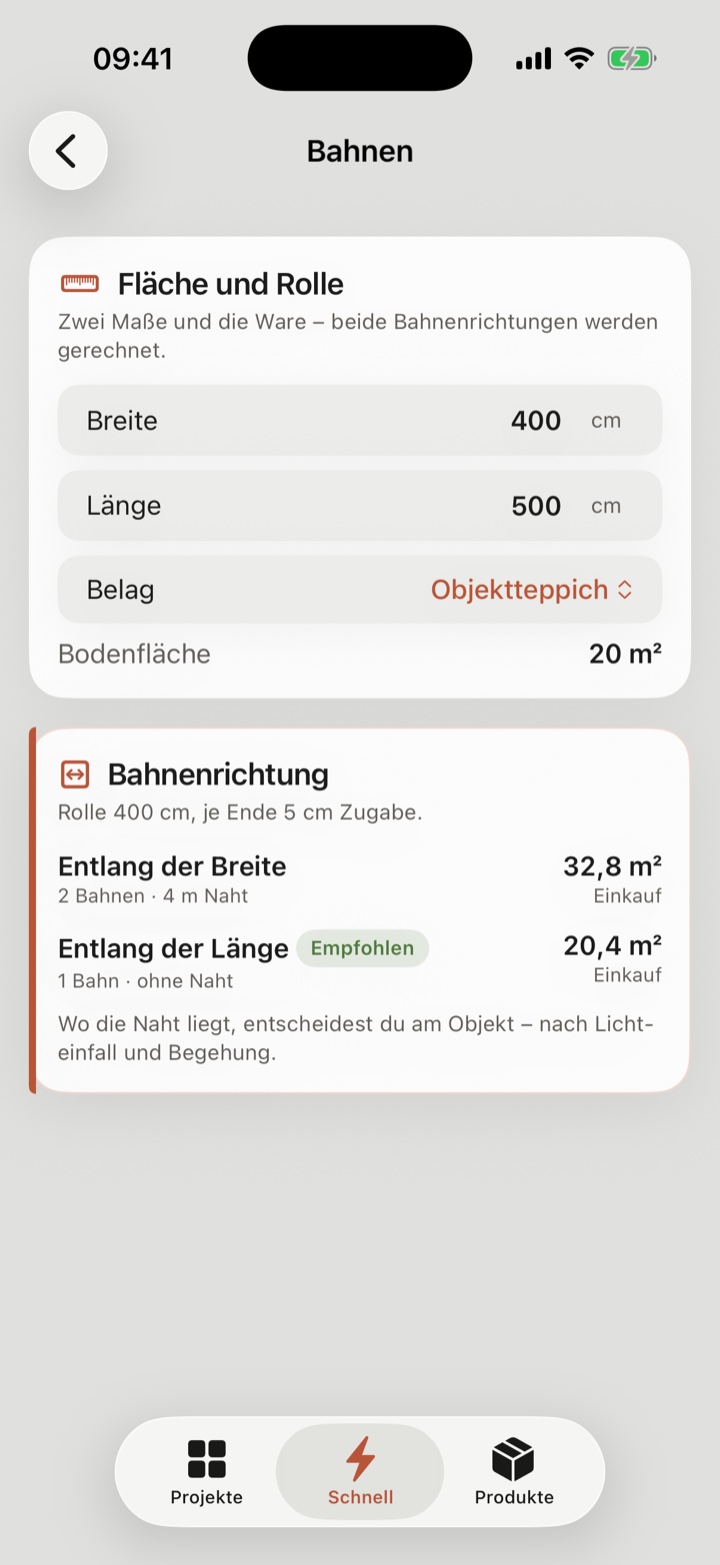 Bahnenrechner in LayFirst: Raum 400 mal 500 Zentimeter, entlang der Breite zwei Bahnen mit vier Metern Naht und 32,8 Quadratmetern, entlang der Länge eine Bahn ohne Naht mit 20,4 Quadratmetern — als empfohlen markiert.